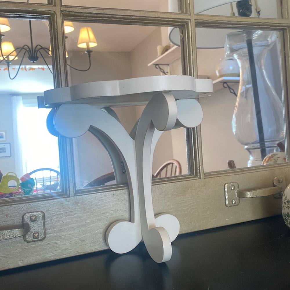 Mini wall shelf